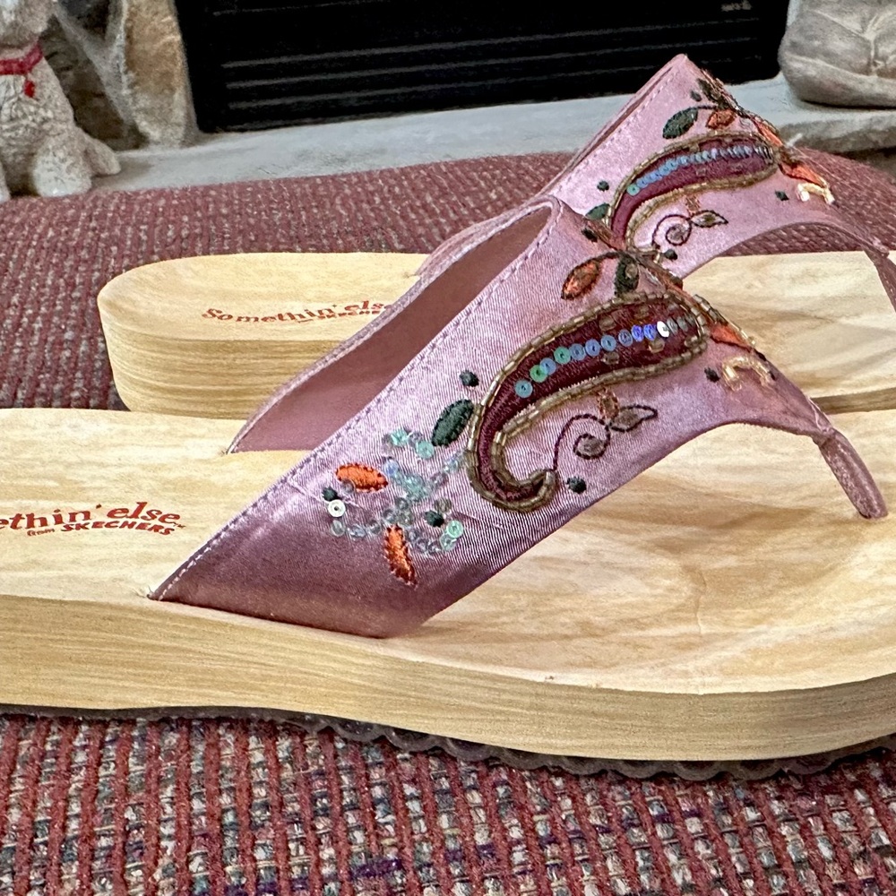 Women's Pink Embroidered Sandals
